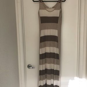 Calvin Klein Size 4 Maxi Dress